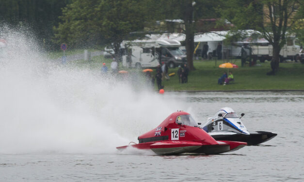HydroGP: Andreas Schulze ovládl katamarány FR1000 v Jedovnicích