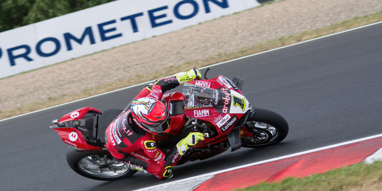 WorldSBK Most: Bautista ovládl druhý závod v&nbsp;Mostě, König opět nebodoval