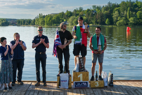 Podium UIM F250